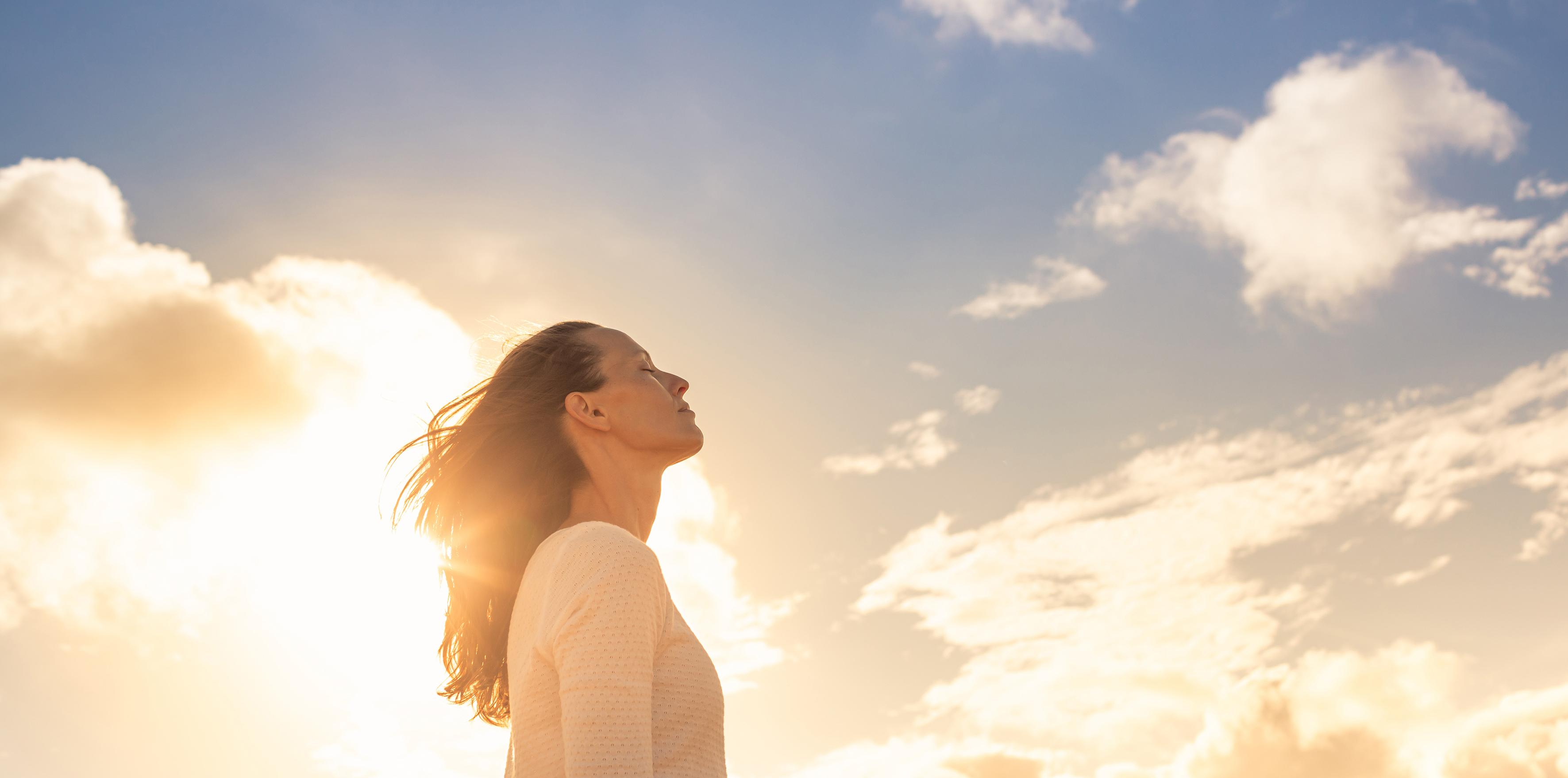 Thumbnail image for 5 วิธีจัดการกับความรู้สึกว่าดีไม่พอได้อย่างไร?